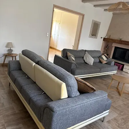 Holiday home Maison 140m Avec Jardin Arbore 1 700m Foulayronnes